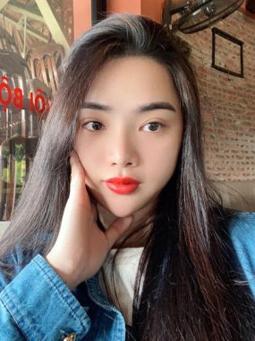 Wife from Chinese Xue Zhao from Chengdu age 20