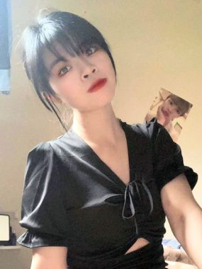 Wife from Taiwan Mei-Ling Huang from Taipei age 21